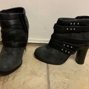 Dollhouse / ankle boots / 7.5